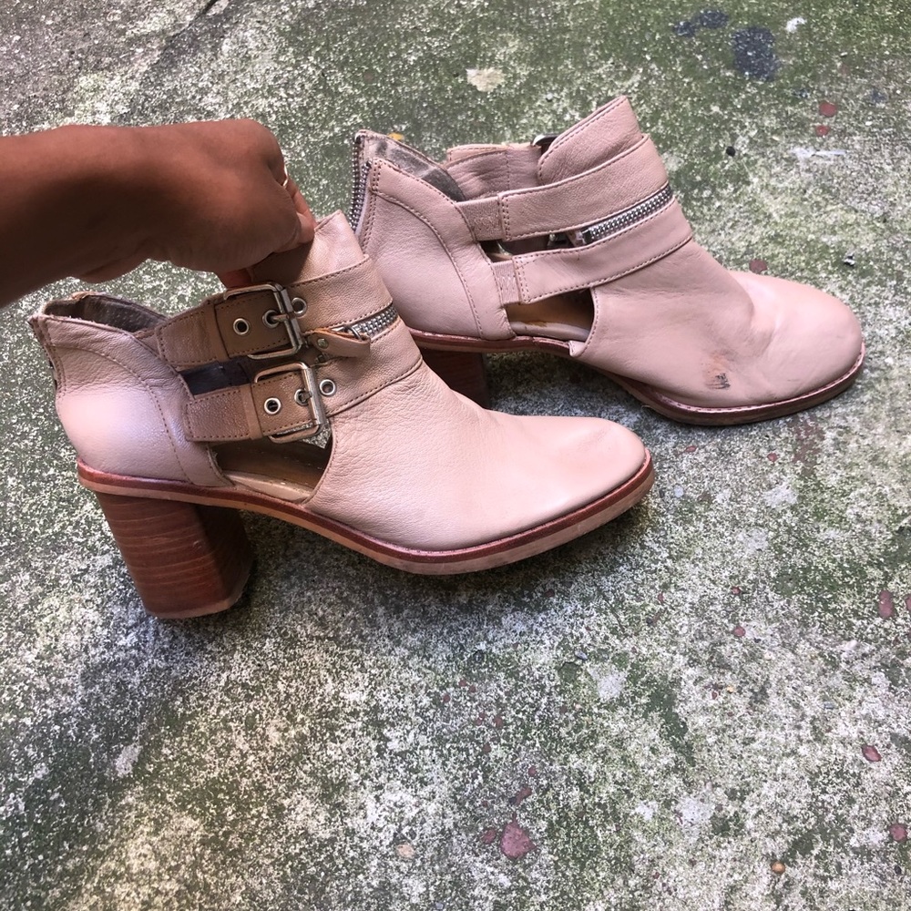 'DOLCE VITA' Heeled Boot